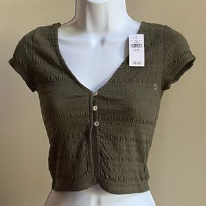 American Eagle button-front split hem Tee